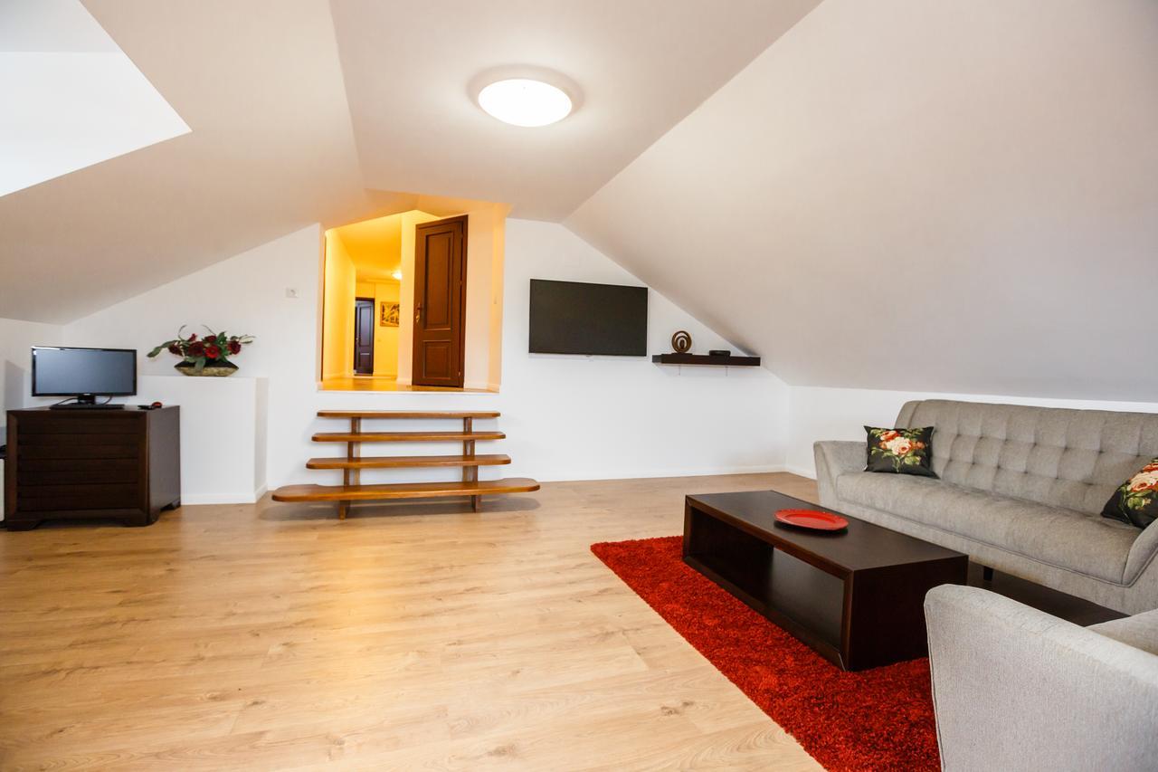 Maisonette Apartments Câmpulung Exterior photo